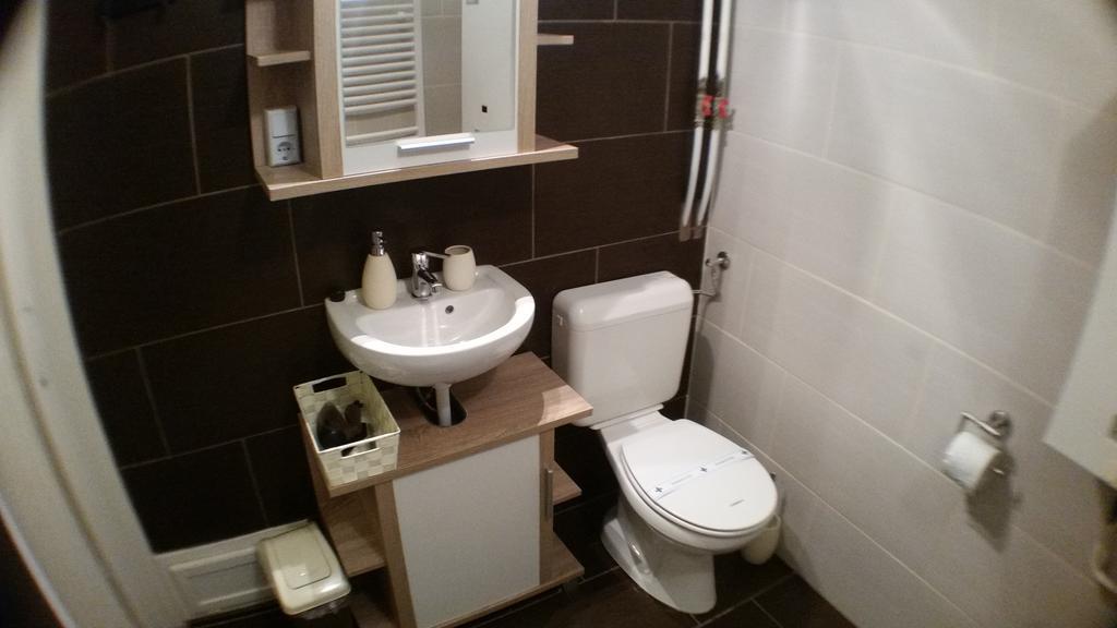 Varkeruelet Apartman Sopron Ngoại thất bức ảnh