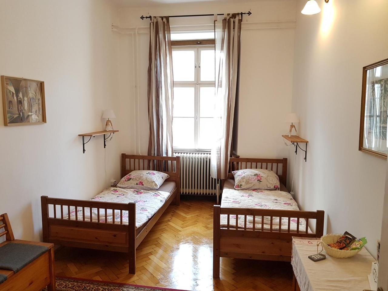 Varkeruelet Apartman Sopron Ngoại thất bức ảnh